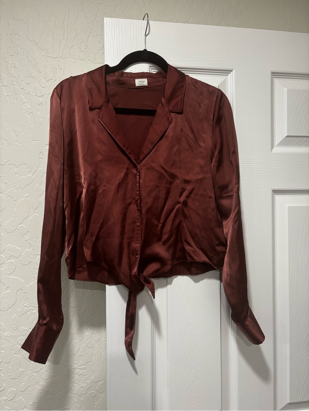 Wilfred Aritzia Burgundy Satin Tie-Front Blouse